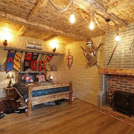 Chambre D'Hote Medieval Du Vieux Bourg Chailloue Exterior foto
