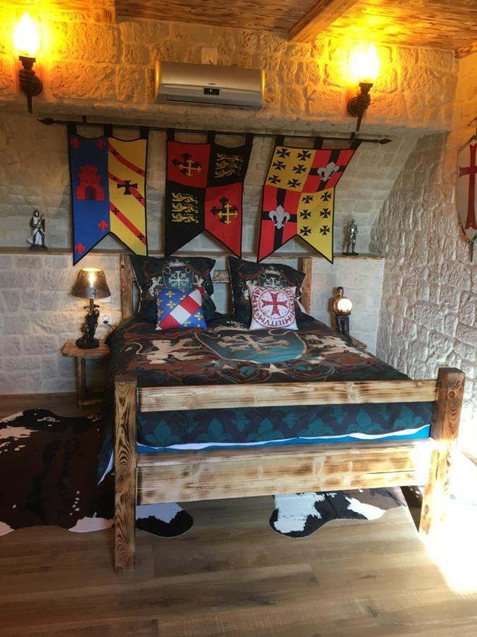 Chambre D'Hote Medieval Du Vieux Bourg Chailloue Exterior foto
